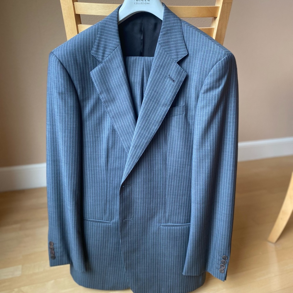 Armani Collezioni Men Suit Size 40